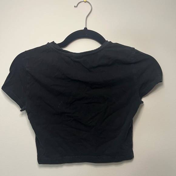 BasicTNA Black Crop - Picture 2 of 3